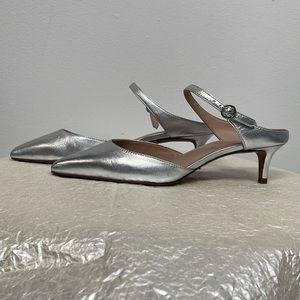 Banana Republic Kitten Heels